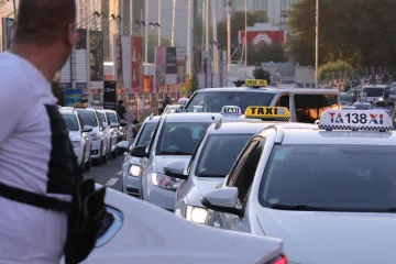 Ljudi podivljali zbog cjenika jednog taksija iz Zadra! 'Stari moj, jesi li ti normalan?'