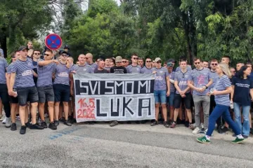Najsretniji je dan u njihovim životima, ali nisu zaboravili Luku iz Drni&scaron;a...