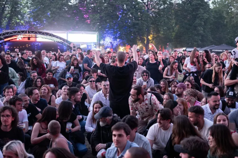 Ludilo na Tuđmancu! Urban zapalio publiku, večeras stiže Vojko V