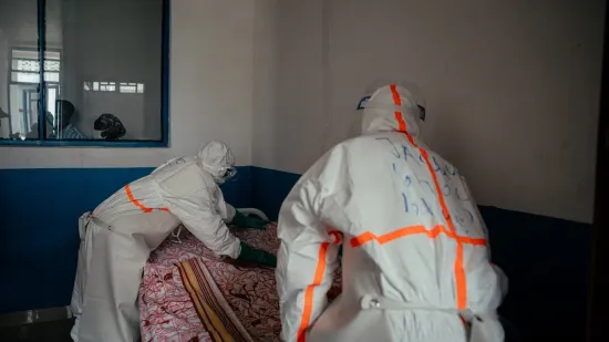 Raste broj mrtvih, smrtonosni virus se &scaron;iri na sprovodima: 'Svi se moraju mobilizirati'
