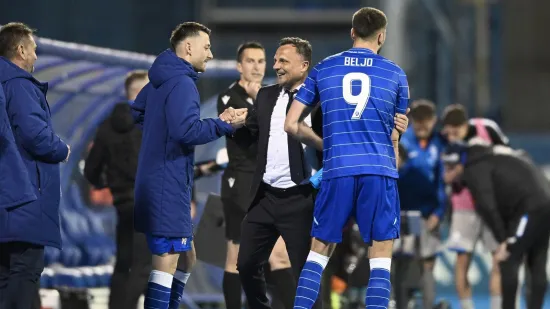 Dinamo na rasprodanom Maksimiru slavi dvostruku krunu