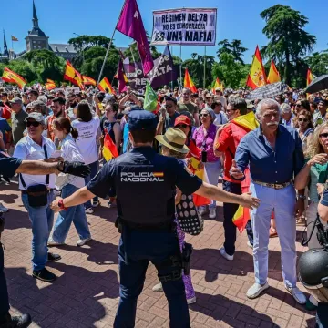 Kaos u Madridu zbog korupcijske afere premijera: Prosvjednici poku&scaron;ali upasti u njegovu rezidenciju