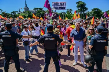 Kaos u Madridu zbog korupcijske afere premijera: Prosvjednici poku&scaron;ali upasti u njegovu rezidenciju