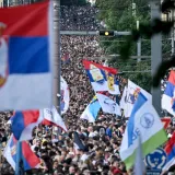 Veliki prosvjed trese Srbiju! Pogledajte dramatične scene iz Beograda, rijeke prosvjednika su ga blokirale