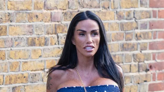 Misterij oko nestanka supruga Katie Price sve bizarniji: Otac tvrdi da je uhićen, ona tvrdi 'laž'