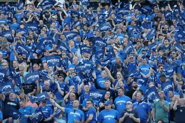 Fe&scaron;ta na Maksimiru! Dinamo slavi sezonu iz snova pred rasprodanim stadionom