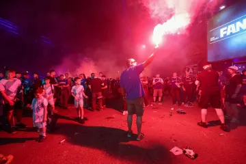 Slavlje se preselilo ispred stadiona, pogledajte &scaron;to su dinamovci radili