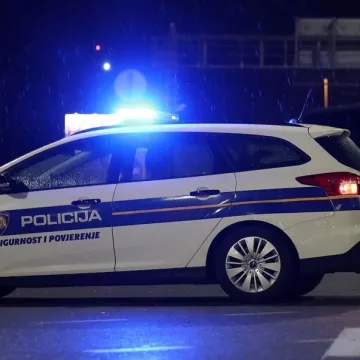 Austrijanac s te&scaron;kim ozljedama hitno prevezen u pulsku bolnicu: Policija traži odgovore