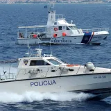 Drama kod Žirja usred noći: Kapetan namjerno nasukao katamaran, evakuirano devetero ljudi