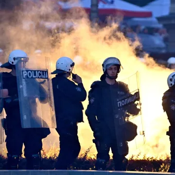 &Scaron;to se sinoć točno dogodilo u Beogradu? Ovo su detalji burne noći koja je zavr&scaron;ila kaosom i uhićenjima