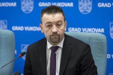 O&scaron;tro iskritizirali Pavličeka: 'Ime 'grada heroja' koristite za promociju'