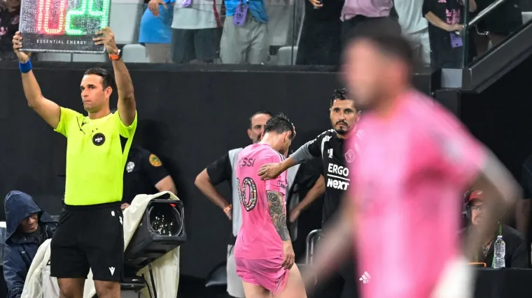 Argentina u panici: Messi zatražio izlazak usred lude utakmice, upitan nastup na SP-u?