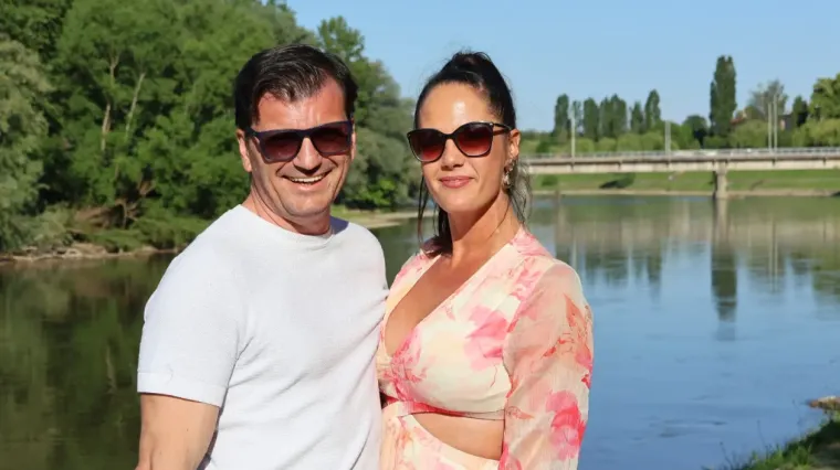 Sunčan dan izmamio &scaron;etače van, a posebnu pažnju plijenila je zgodna brineta u cvjetnoj haljini