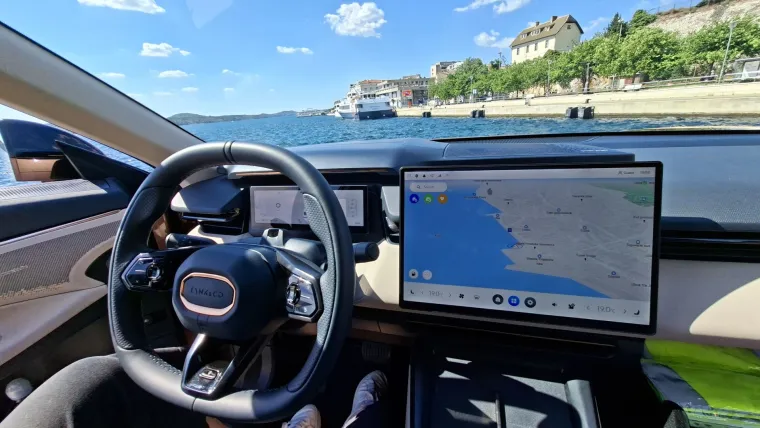 Ozbiljno dobar SUV! Vozili smo auto koji ima sve: Tehnologiju, snagu i 1100 km dometa