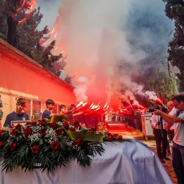 'Poljud je plakao!' Emotivan opro&scaron;taj legende Hajduka: Ispratilo ga more ljudi