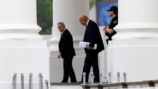 Trump se ruga Bidenu i tvrdi da je savr&scaron;enog zdravlja: 'Hodam polako da ne padnem'