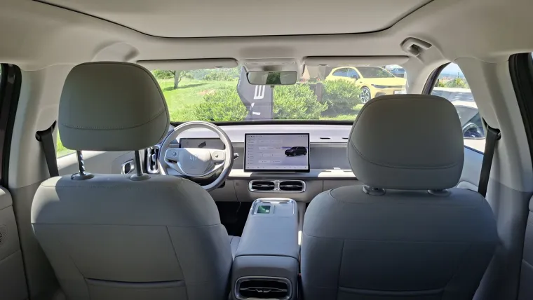 Ovaj SUV je za sve one koji se boje utičnice: Nudi električnu vožnju bez stresa