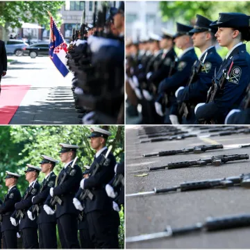 Svečane odore, pu&scaron;ke i bajuneti... Pogledajte &scaron;to je ispred MORH-a zatekao Milanović