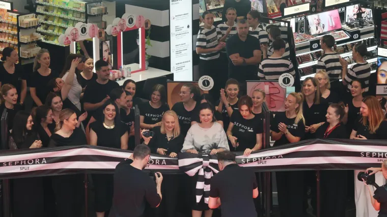 U Splitu otvorena Sephora: Pogledajte koliko se ljudi okupilo ispred poslovnice