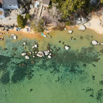 Ovo jezero ljeti izgleda kao plaža, a zimi kao skijali&scaron;ni raj: 'Jedno je od najljep&scaron;ih'