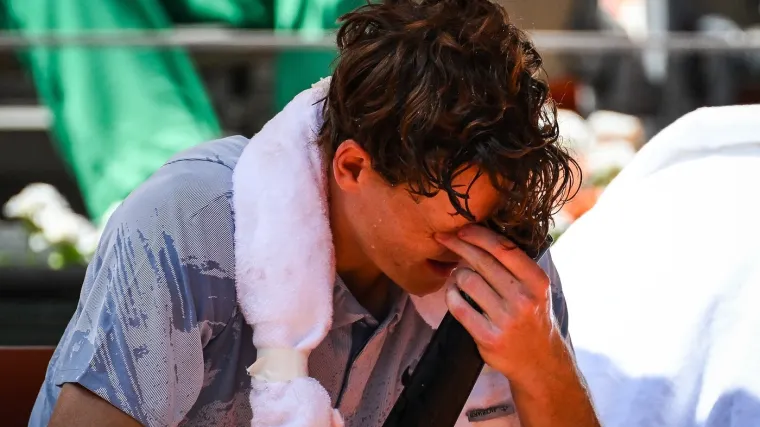 Roland Garros ovo ne pamti! Sinner kao ogroman favorit postavio negativan rekord