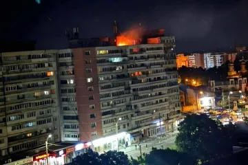 Dron se srušio na zgradu u Rumunjskoj, digli F-16: Ozlijeđena žena i njezin sin (14)