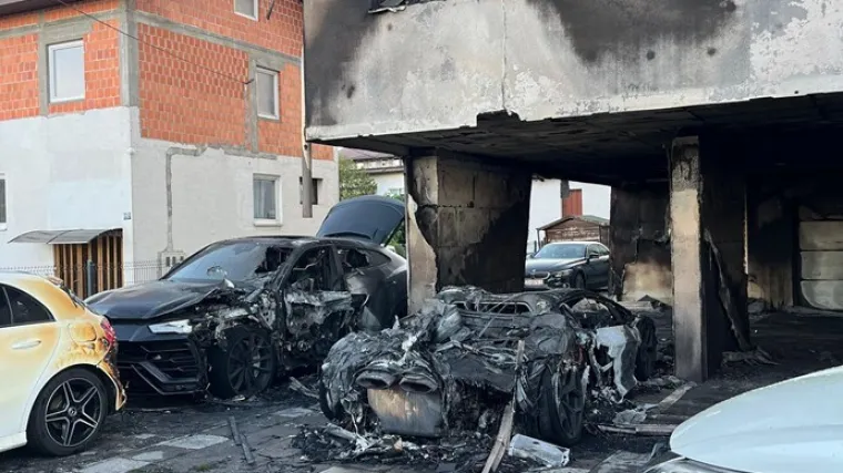 Vatra progutala luksuzni Lamborghini i jo&scaron; tri vozila: Zapalio se kontejner uz zgradu