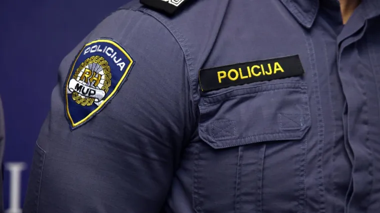 Policajac koji je spasio mu&scaron;karca iz buktinje: 'Nisam ja heroj, pomogli su i drugi'