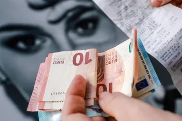 Objavljeni novi podaci: Drastično pao promet na pumpama, građani tro&scaron;e sve vi&scaron;e na hranu