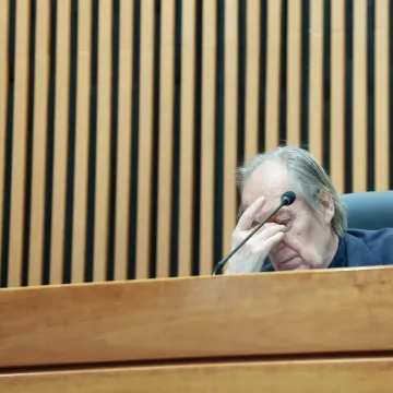 Burna rasprava u Saboru, plju&scaron;tale optužbe: 'Napravili ste vulgarni reality od sabornice'