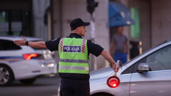 Automobil naletio na ženu u Zagrebu: Policija traži svjedoke prometne nesreće