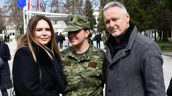Thompsonove kćeri inače izbjegavaju javnost, no sada privlače pažnju u novom spotu