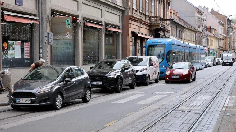Pje&scaron;aci, oprez! Na ovim zebrama će vas vozači najmanje propu&scaron;tati