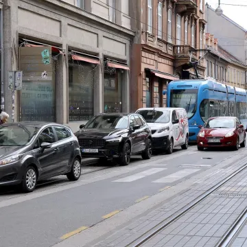 Pje&scaron;aci, oprez! Na ovim zebrama će vas vozači najmanje propu&scaron;tati