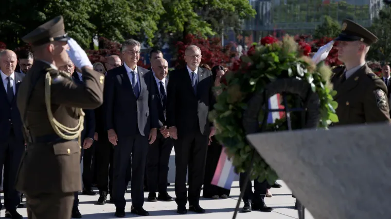 Plenković, Jandroković i Toma&scaron;ević položili vijence: Dan državnosti čestitao i Marco Rubio