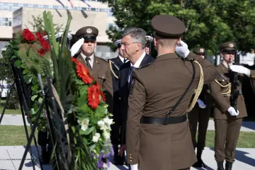 Plenković napao Milanovića: 'Ne znam nijednu zemlju u kojoj ne po&scaron;tuju dan vlastite države'