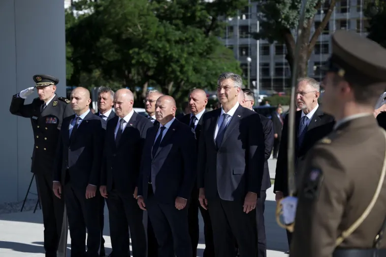 Plenković napao Milanovića: 'Ne znam nijednu zemlju u kojoj ne po&scaron;tuju dan vlastite države'