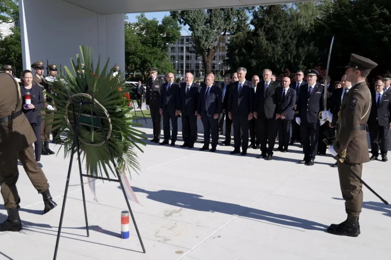Plenković napao Milanovića: 'Ne znam nijednu zemlju u kojoj ne po&scaron;tuju dan vlastite države'