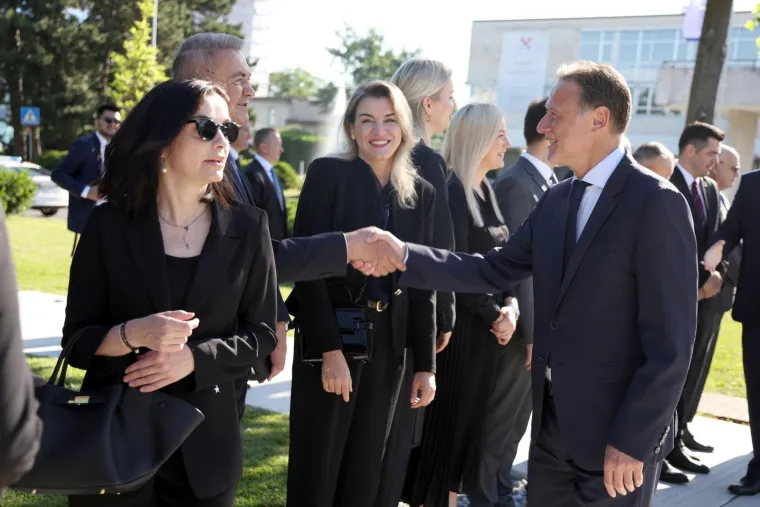 Plenković napao Milanovića: 'Ne znam nijednu zemlju u kojoj ne po&scaron;tuju dan vlastite države'