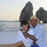 Opa, kakav prizor! David Beckham i sin Romeo pokazali istetovirana prsa na plaži