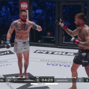 Kakav trenutak u oktagonu! Janković pogodio Krofaka pa uslijedio neočekivan osmijeh između rivala
