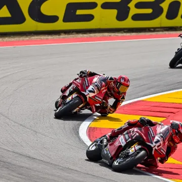 Bulega maestralnom vožnjom u Aragonu ostvario hat-trick i ispisao povijest prvenstva