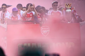 Arsenalovi navijači nakon poraza od PSG-a dočekali igrače u najvećoj proslavi u povijesti