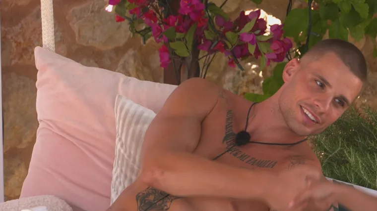 Boris iz 'Love Islanda UK' razjasnio glasine o Dari Bubamari pa otkrio: 'Nisam zauzet'