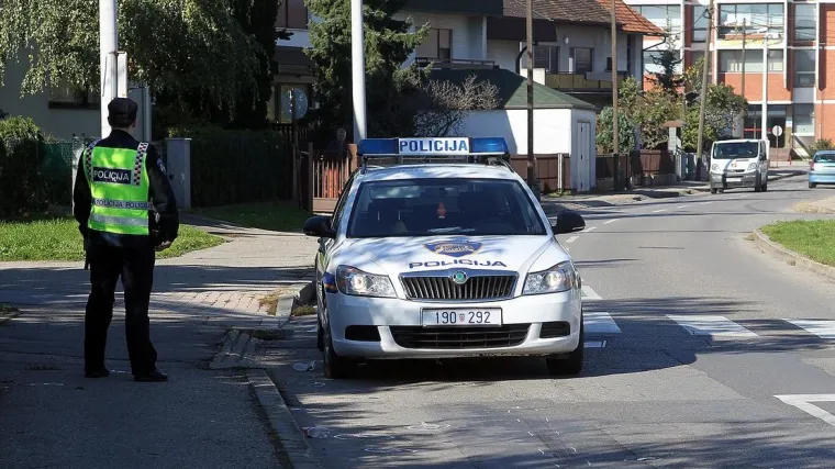 Drama u Velikoj Gorici: Napali i opljačkali ljude u kafiću, ukrali im i odjeću