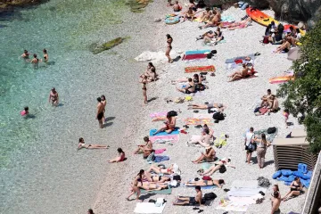 Užas kod Trogira: Gol se samozadovoljavao pred ženom na plaži, sud ga pustio na slobodu