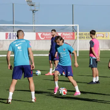 Luka Modrić iznenadio sve na treningu jednim detaljem, a evo za&scaron;to na&scaron;i treniraju po vrućini