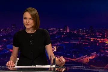 Žena u centru Zagreba skidala zastave duginih boja, a tek poruke koje je uzvikivala