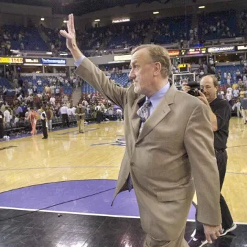 Preminuo legendarni NBA trener koji je vodio i Dražena Petrovića