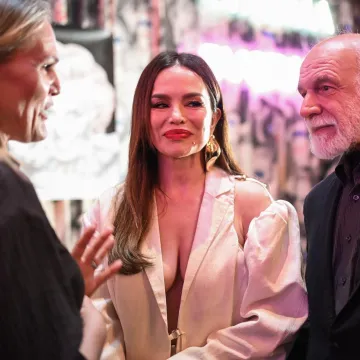 Severina u sakou koji malo toga prepu&scaron;ta ma&scaron;ti: Duboki dekolte ukrao svu pažnju